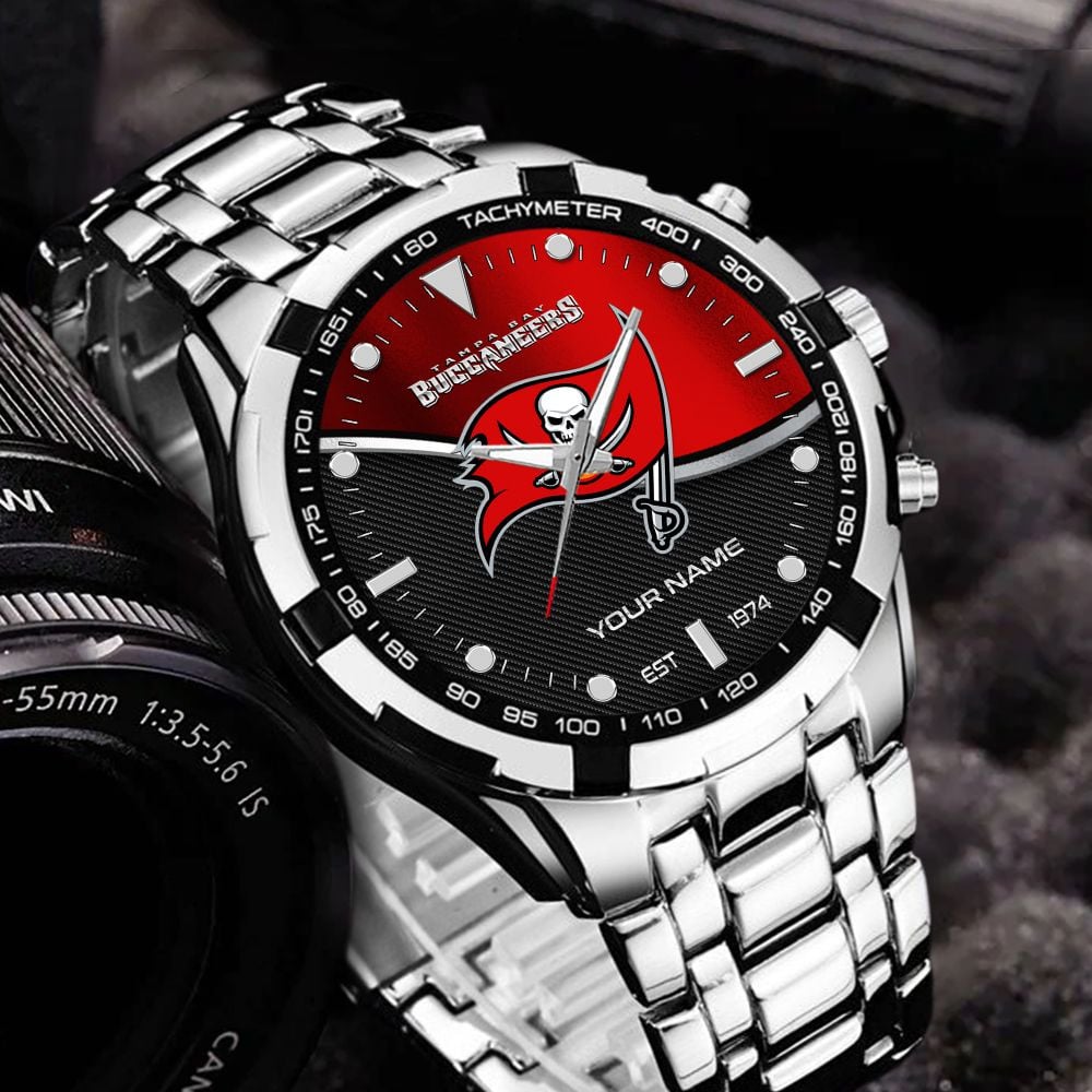 Tampa Bay Buccaneers VITWATK3558 Custom Name Elegant Fashion Design Watch